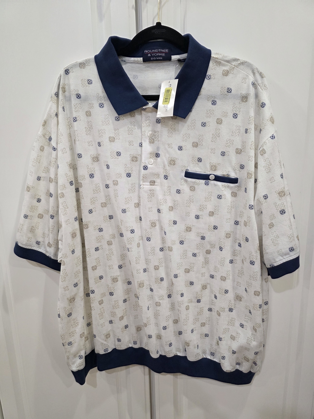 Roundtree & Yorke White Polo with Navy Trim and Subtle Print